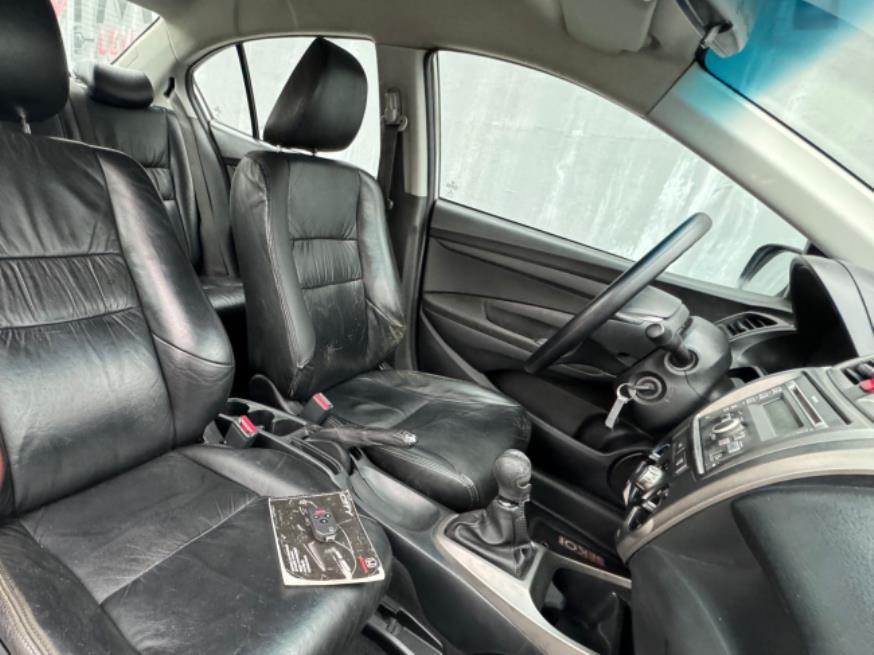 Foto ilustrativa 6 - HONDA CITY SEDAN SPORT 2014 – PRATA – FLEX/GNV