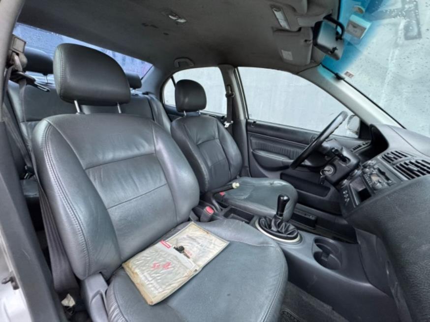 Foto ilustrativa 6 - HONDA CIVIC LX 1.7 2002 – PRATA – GASOLINA