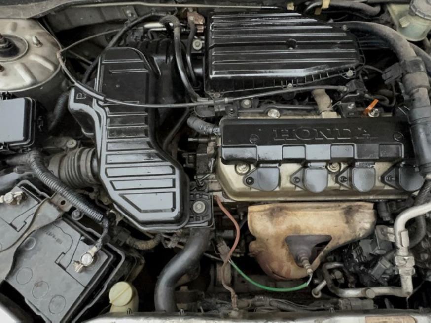 Foto ilustrativa 8 - HONDA CIVIC LX 1.7 2002 – PRATA – GASOLINA