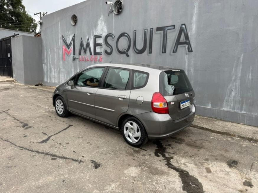 Foto ilustrativa 2 - HONDA FIT LX 1.4 2006 -CINZA- GASOLINA