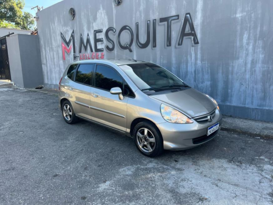 Foto ilustrativa 1 - HONDA FIT LX 2005 – DOURADO – GASOLINA
