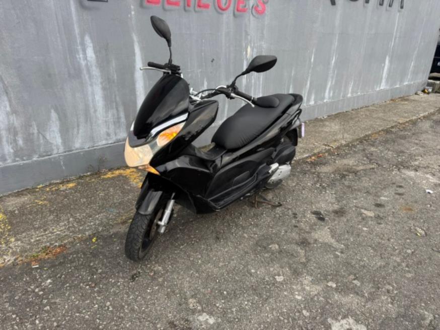 Foto ilustrativa 7 - HONDA PCX 150 DLX 2015 – PRETA – GASOLINA