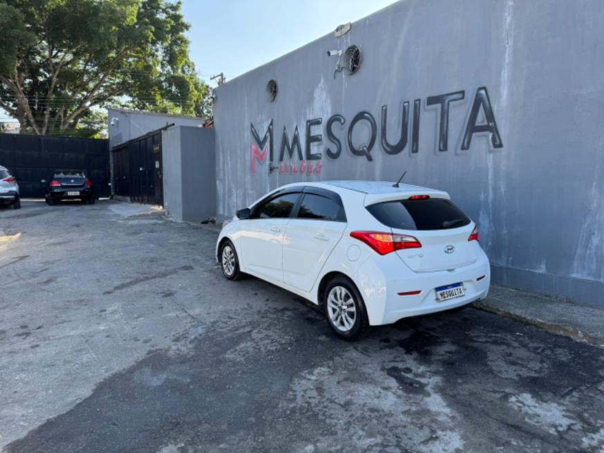 Foto ilustrativa 2 - HYUNDAI HB20 1.0 COMFORT – 2016  – BRANCO – GASOLINA