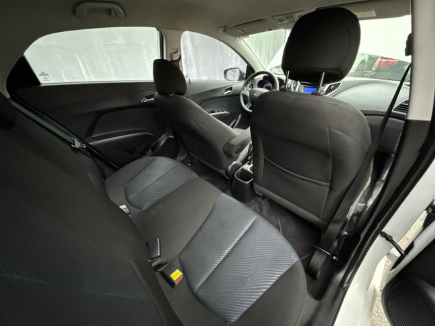Foto ilustrativa 7 - HYUNDAI HB20 1.6 COMF. AUT 2015 – BRANCA – FLEX
