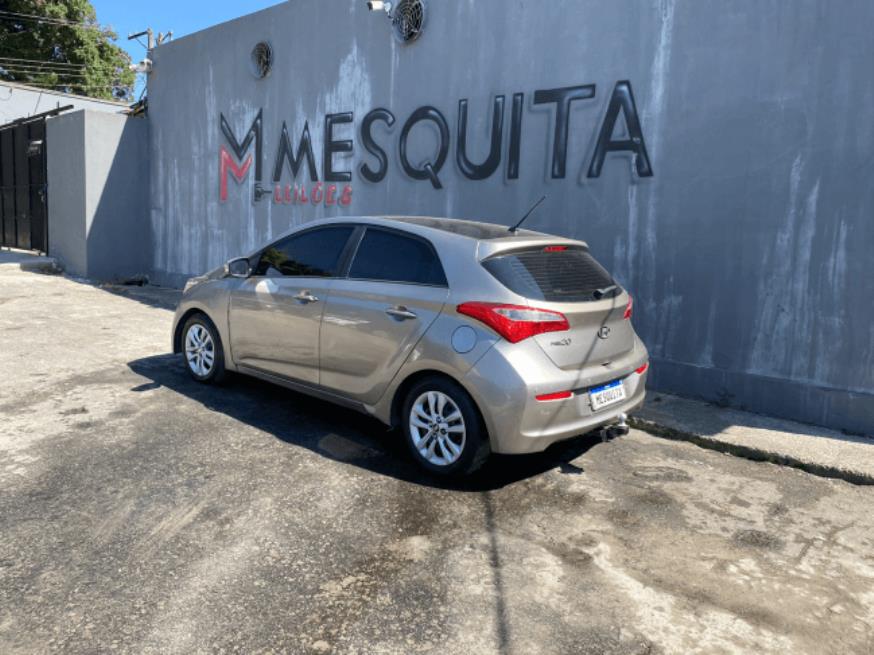 Foto ilustrativa 2 - HYUNDAI HB20 COMFORT – 2017  – PRATA – GASOLINA/GNV