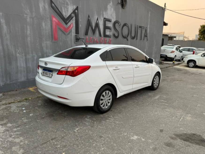 Foto ilustrativa 4 - HYUNDAI HB20S 1.6 COMFORT 2014 – BRANCO – FLEX/GNV