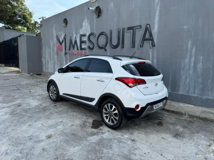 Foto ilustrativa 2 - HYUNDAI HB20X PREMIUM 1.6 AT – 2018  – BRANCO – FLEX