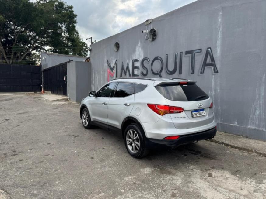 Foto ilustrativa 2 - HYUNDAI SANTA FE 3.3 GLS V6 2014 BLINDADA – PRATA – GASOLINA