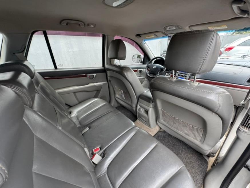 Foto ilustrativa 7 - HYUNDAI SANTA FÉ GLS 2.7 – 2010  – PRATA – GASOLINA