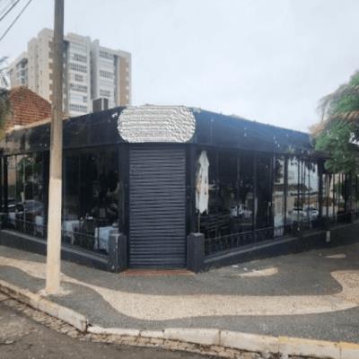 Imóvel comercial com A.T 424,65m²