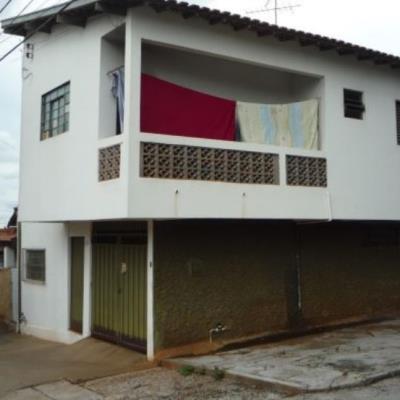 Imóvel residencial com A.T 173,50m²