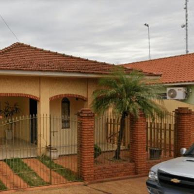 Imóvel residencial com A.T 285,00m²