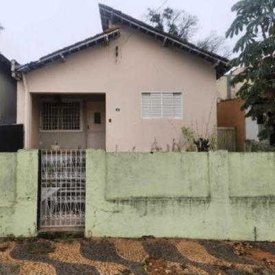 Imóvel residencial com A.T 299,60m²