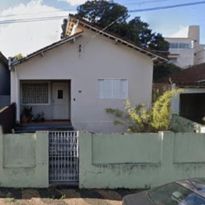 Imóvel residencial com A.T 299,60m²