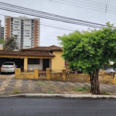 Imóvel residencial com A.T 345,56m²