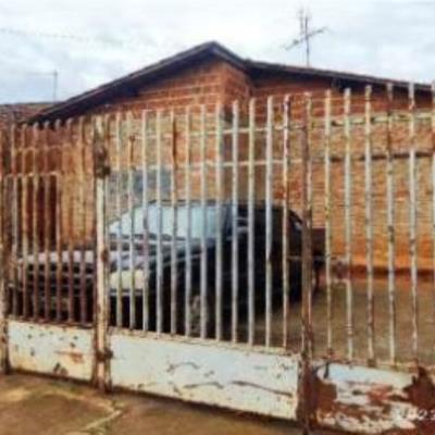 Imóvel residencial com A.T 347,81m²