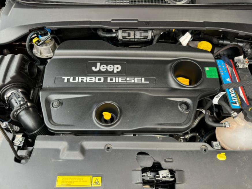 Foto ilustrativa 9 - JEEP COMMANDER LIMITED 4X4 TD380 2022 – MARROM – DIESEL