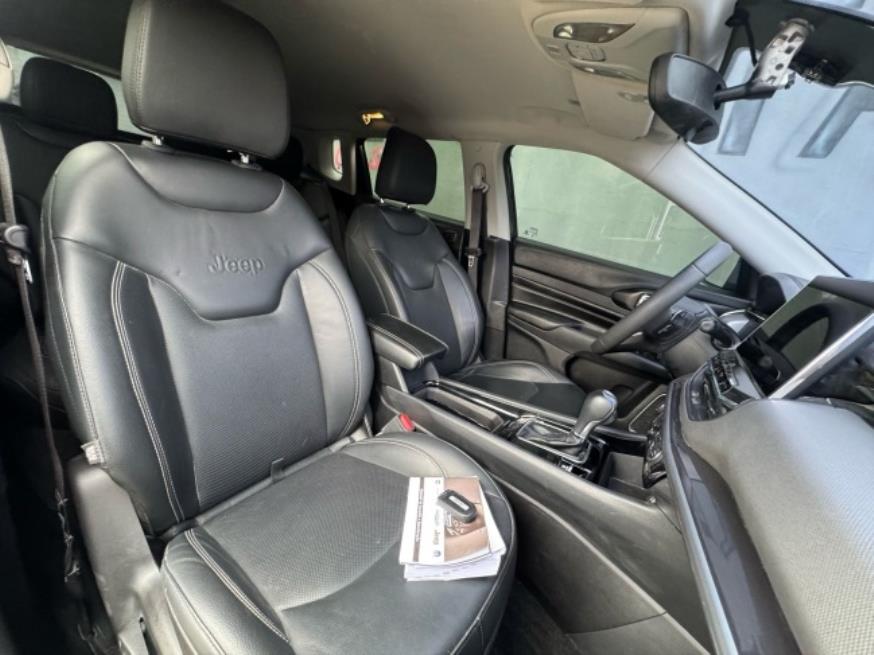 Foto ilustrativa 7 - JEEP COMPASS LONG. T270 1.3 TB 4×2 Flex Aut. 2023 – CINZA – FLEX