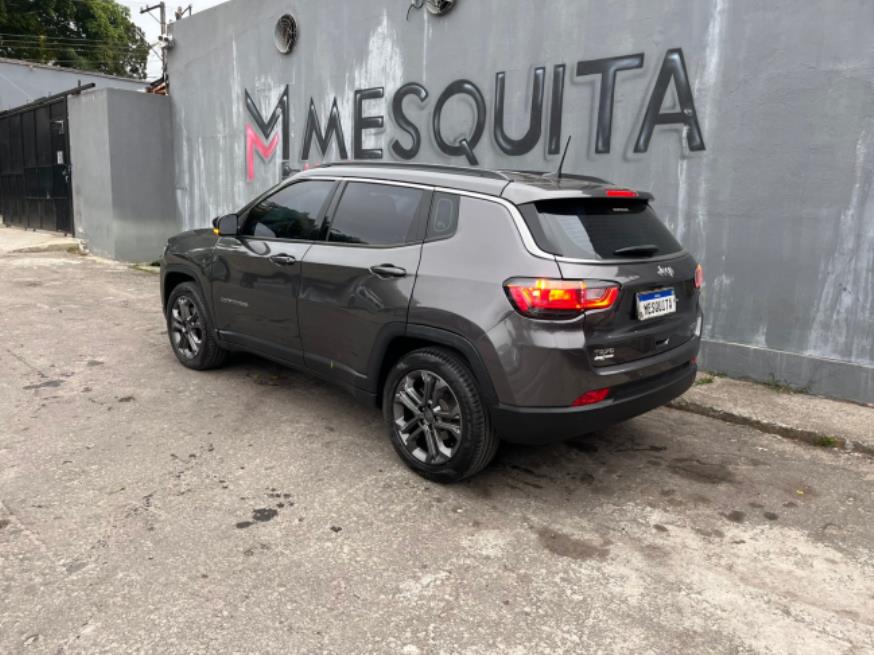 Foto ilustrativa 2 - JEEP COMPASS LONGITUDE 2022 – CINZA – FLEX