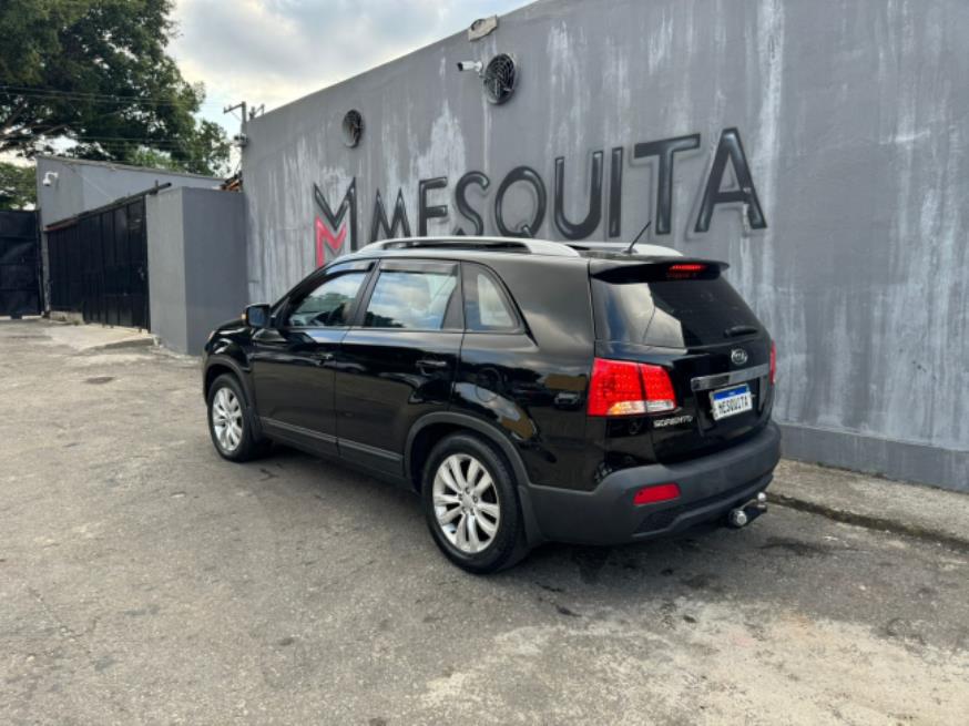 Foto ilustrativa 2 - KIA SORENTO 2012 – PRETO – GASOLINA