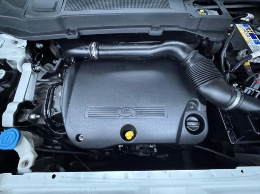 Foto ilustrativa 9 - Land Rover Discovery Sport HSE 4×4 7L Diesel Aut 2016 – BRANCA – DIESEL