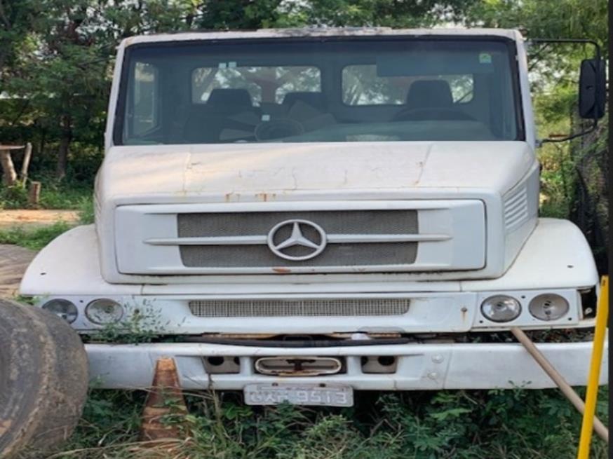 Foto ilustrativa 3 - Lote 13 – UM CAMINHÃO – MERCEDES-BENZ – LA 1418