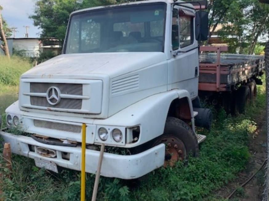 Foto ilustrativa 6 - Lote 13 – UM CAMINHÃO – MERCEDES-BENZ – LA 1418