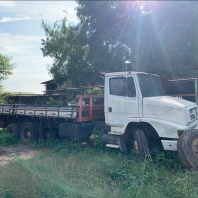 Lote 13 – UM CAMINHÃO – MERCEDES-BENZ – LA 1418