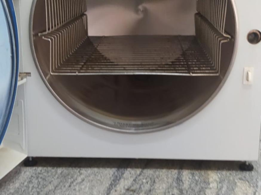 Foto ilustrativa 2 - LOTE CONTENDO AUTOCLAVE, NO ESTADO EM QUE SE ENCONTRA.