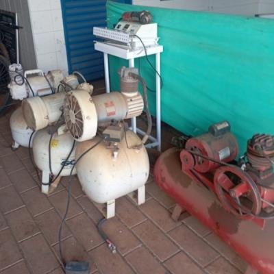 LOTE CONTENDO COMPRESSORES, SELADORA, LIXADEIRA, NO ESTADO EM QUE SE ENCONTRA.