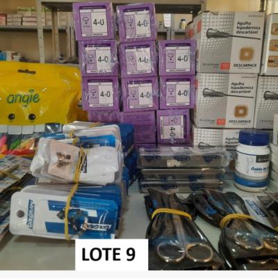 LOTE CONTENDO MATERIAL ODONTOLÓGICO, NO ESTADO EM QUE SE ENCONTRA.