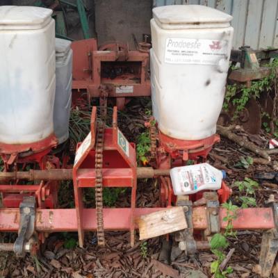 LOTE CONTENDO PLANTADEIRA JUMIL 2 LINHAS, NO ESTADO EM QUE SE ENCONTRA.