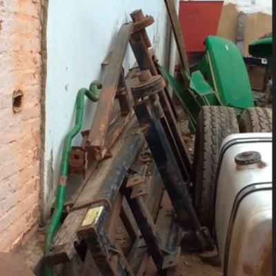 LOTE CONTENDO SUCATA DE DUAS GRADES NIVELADORAS EM METAL, NO ESTADO EM QUE SE ENCONTRA.