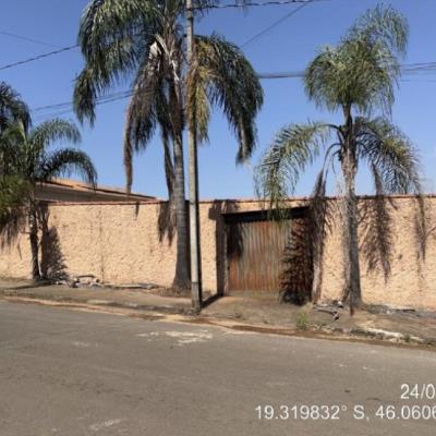 Lote de 312m² em São Gotardo