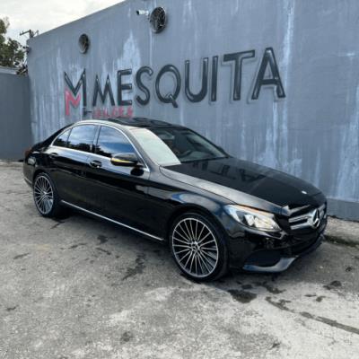 M. BENZ C200 AVANTGARDE  2015 – PRETA – GASOLINA
