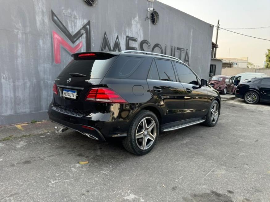 Foto ilustrativa 7 - M. BENZ GLE 350 2017 – PRETO – DIESEL