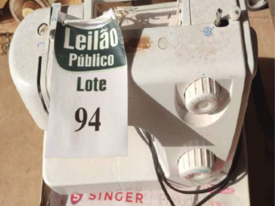Foto ilustrativa 1 - MÁQUINA DE COSTURA SINGER PRÉLUDE 8280