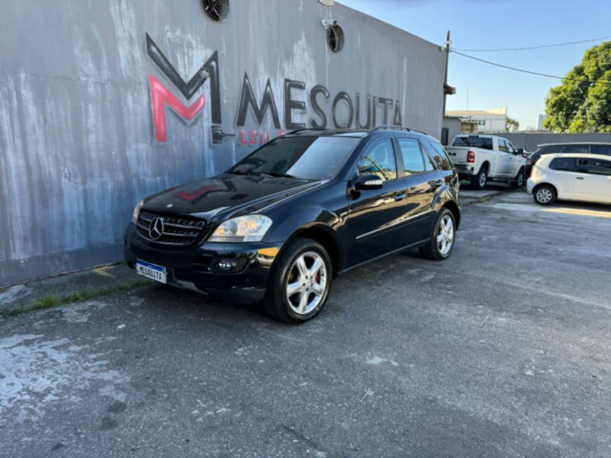 Foto ilustrativa 129 - MERCEDES BENZ ML500 BLINDADO 2006 – PRETA – GASOLINA