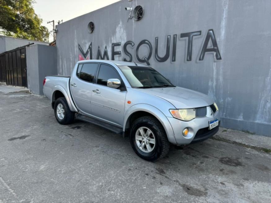 Foto ilustrativa 1 - MITSUBISHI L200 TRITON HPE 2010 – PRATA – DIESEL