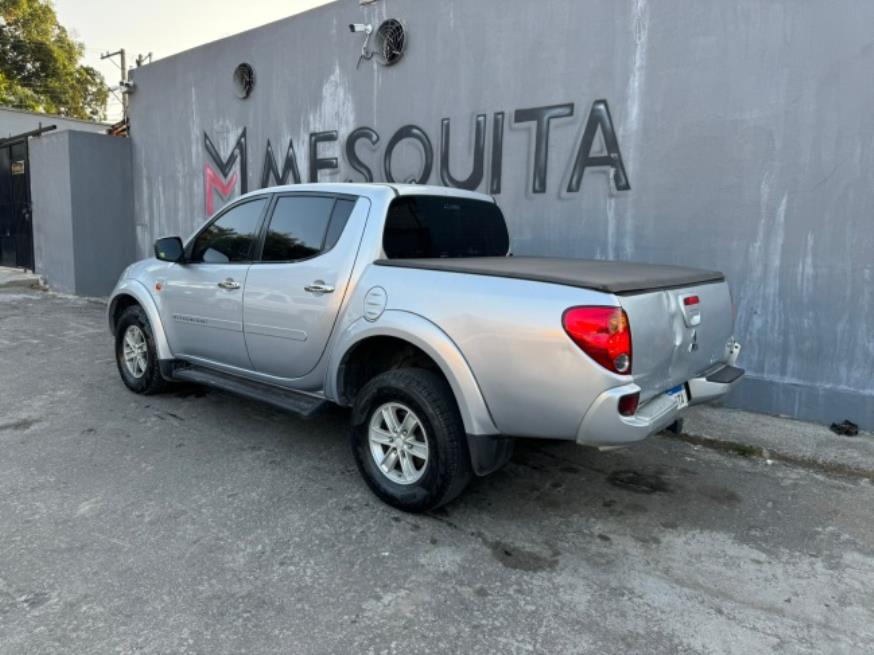 Foto ilustrativa 2 - MITSUBISHI L200 TRITON HPE 2010 – PRATA – DIESEL