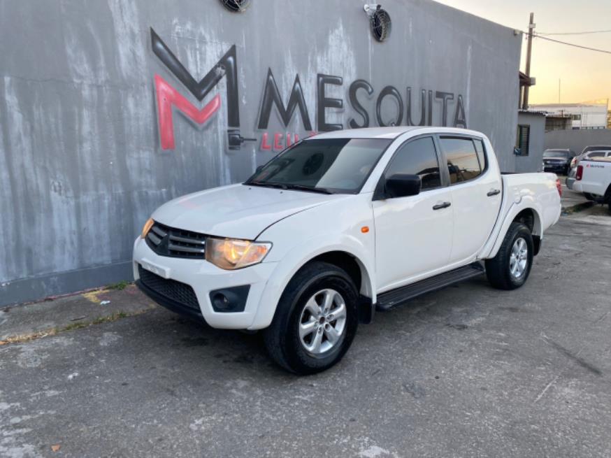 Foto ilustrativa 7 - MITSUBISHI L200 TRITON HPE 4×4 2011 – BRANCA – DIESEL