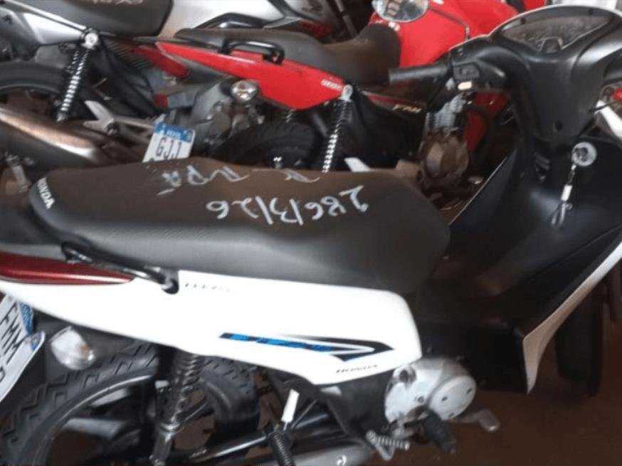 Foto ilustrativa 1 - Motocicleta Honda/Biz 125 EX, 2014/14