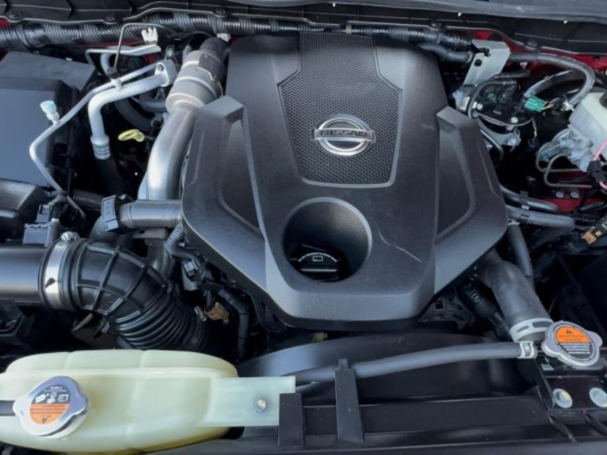 Foto ilustrativa 8 - NISSAN FRONTIER LE CD 4×4 2.3 Bi-TB DIESEL AUT. 2018 – VERMELHA – DIESEL