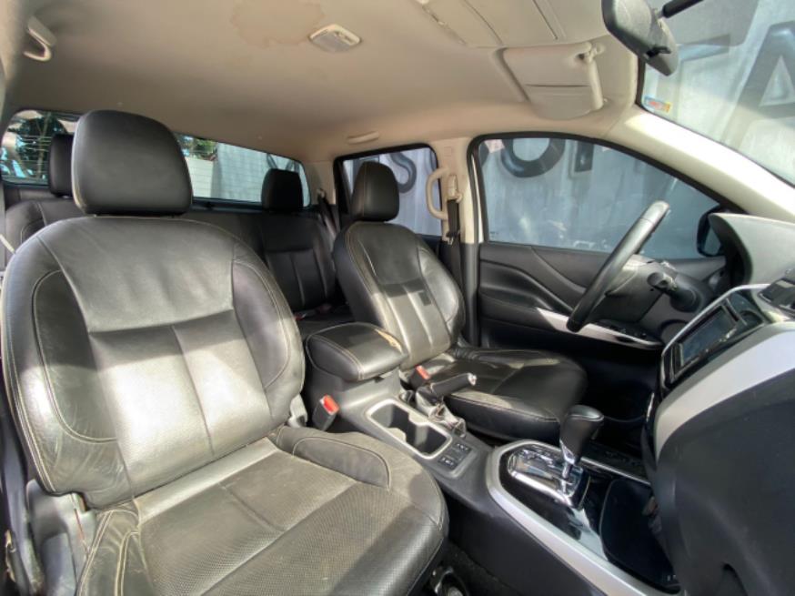 Foto ilustrativa 2 - NISSAN FRONTIER LE CD 4X4 2018 AT  – PRATA – DIESEL