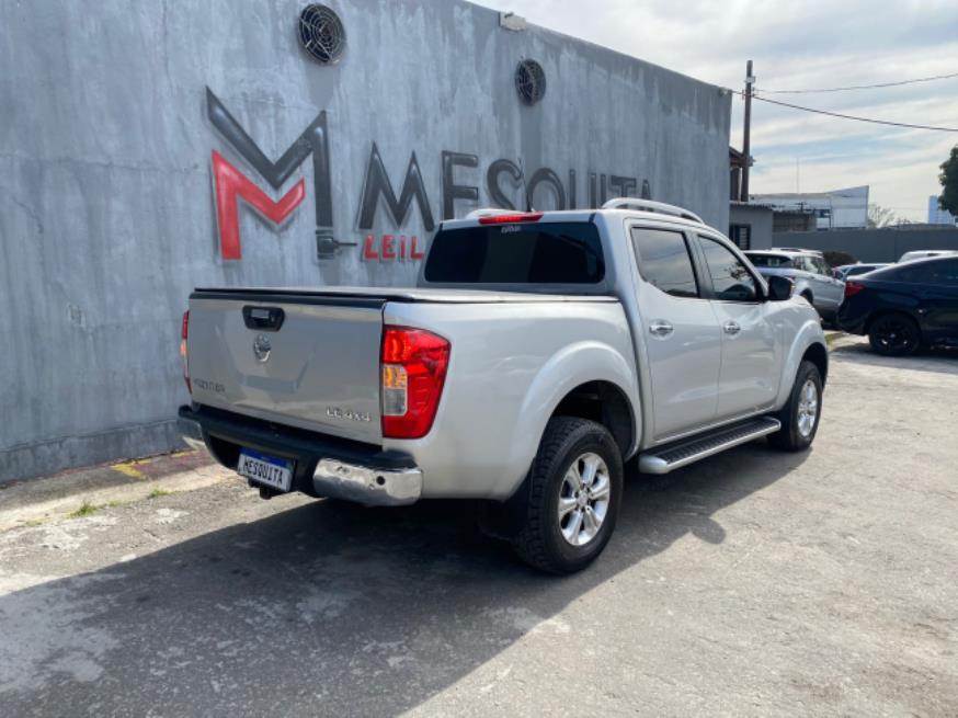 Foto ilustrativa 5 - NISSAN FRONTIER LE CD 4X4 2018 AT  – PRATA – DIESEL