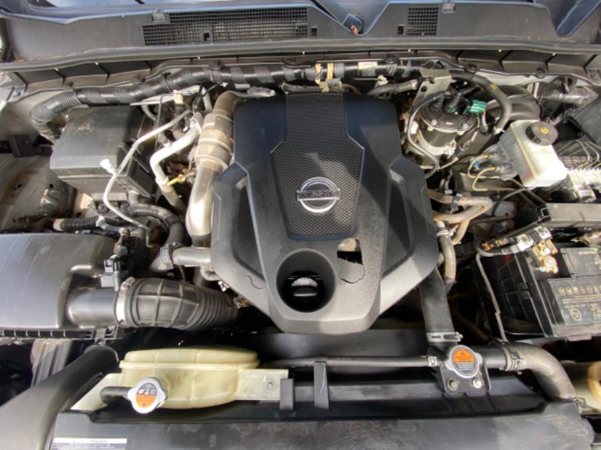 Foto ilustrativa 6 - NISSAN FRONTIER LE CD 4X4 2018 AT  – PRATA – DIESEL