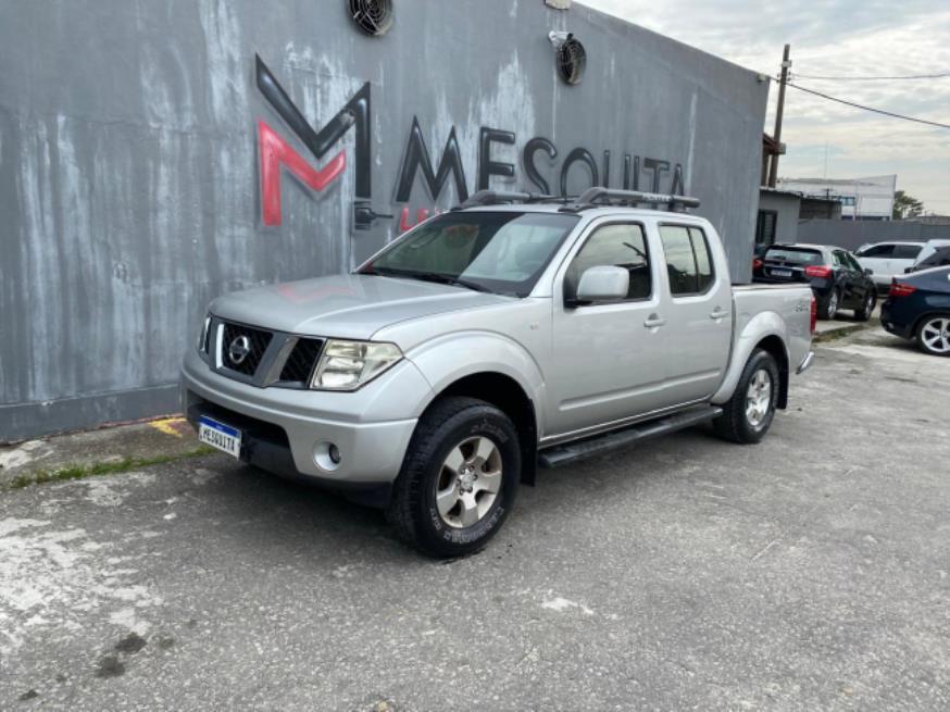 Foto ilustrativa 47 - NISSAN FRONTIER LE XE CD 4X4 2013 – PRATA – DIESEL