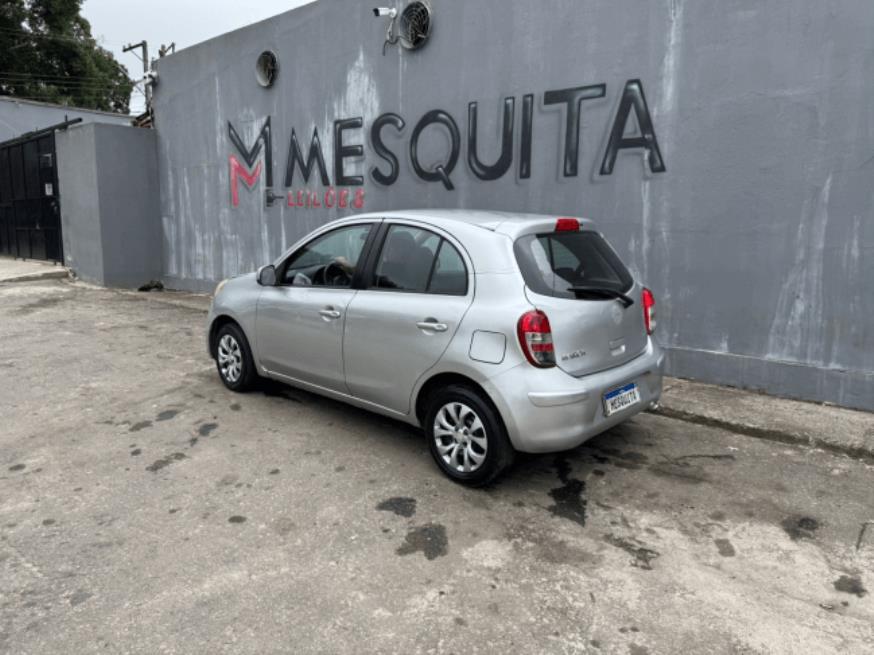 Foto ilustrativa 8 - NISSAN MARCH S 1.6 2014 – PRATA – FLEX