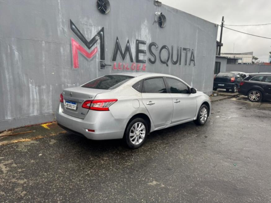 Foto ilustrativa 4 - NISSAN SENTRA 20SV CVT 2015 – PRATA – FLEX