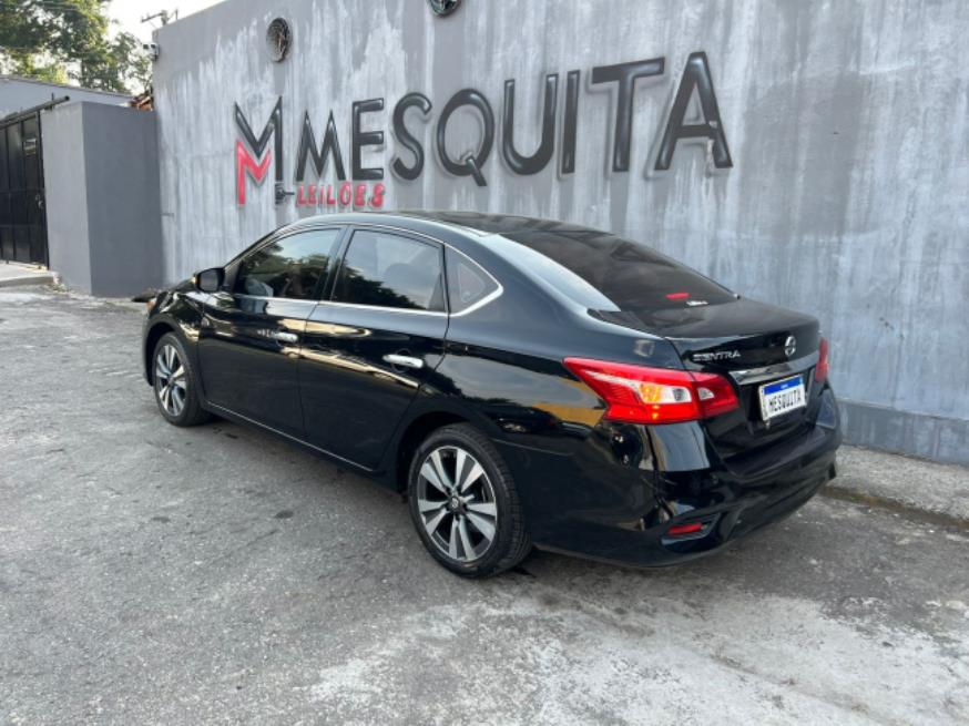 Foto ilustrativa 2 - NISSAN SENTRA SV 2019  – PRETA – FLEX